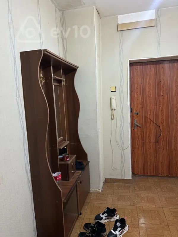 Kirayə verilir 4 otaqlı köhnə tikili 120 m²