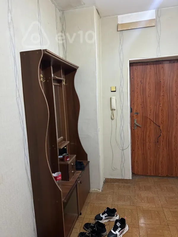 Kirayə verilir 4 otaqlı köhnə tikili 120 m²
