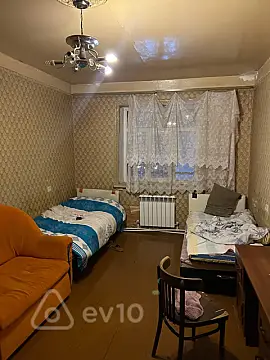 Kirayə verilir 4 otaqlı köhnə tikili 120 m²