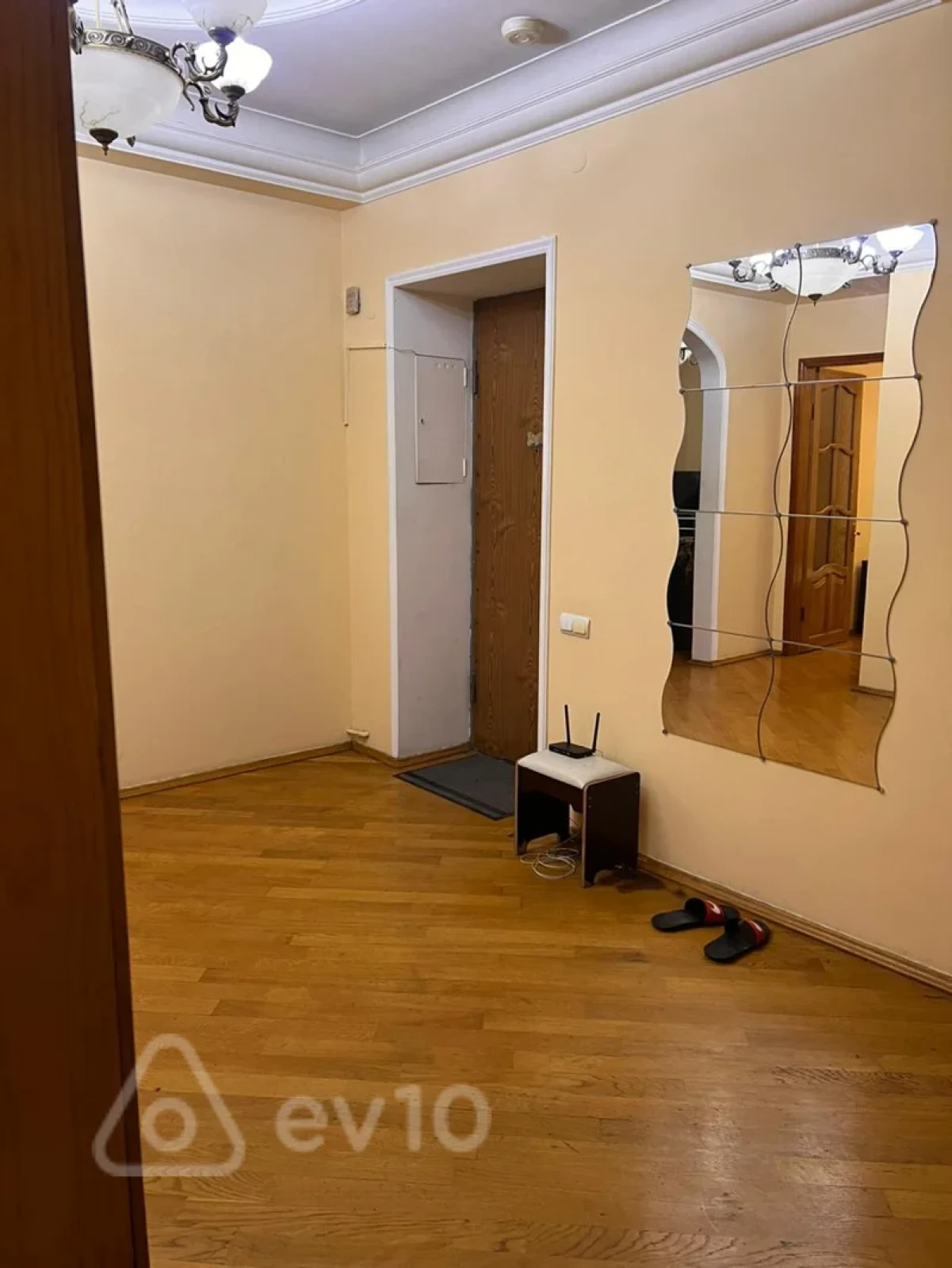 Kirayə verilir 3 otaqlı köhnə tikili 75 m²