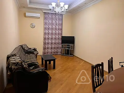 Kirayə verilir 3 otaqlı köhnə tikili 75 m²
