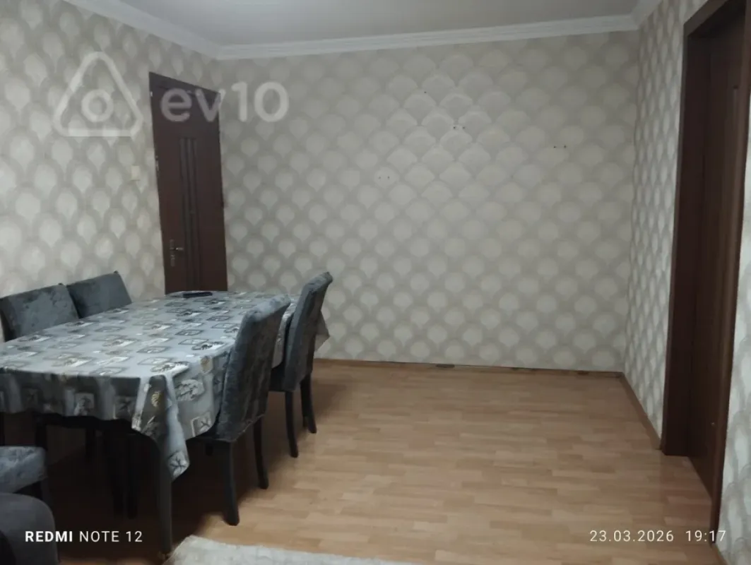 Kirayə verilir 2 otaqlı köhnə tikili 50 m²