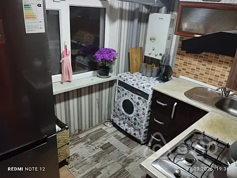 Kirayə verilir 2 otaqlı köhnə tikili 50 m²