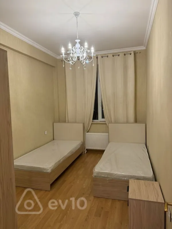 Kirayə verilir 3 otaqlı yeni tikili 75 m²