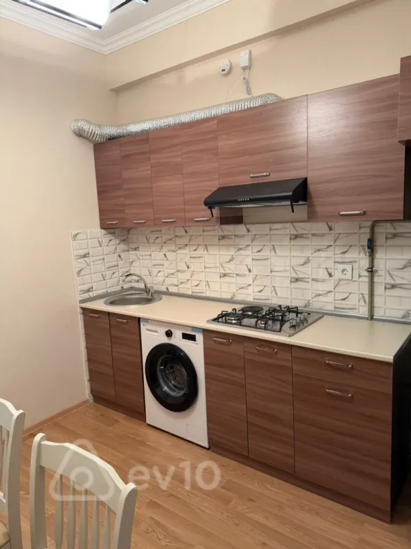 Kirayə verilir 3 otaqlı yeni tikili 75 m²
