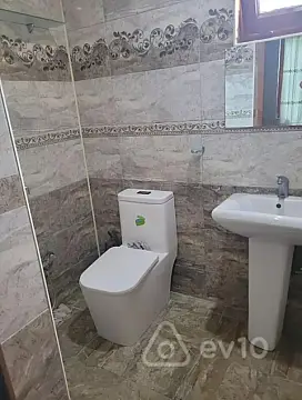 Kirayə verilir 2 otaqlı həyət evi 70 m²