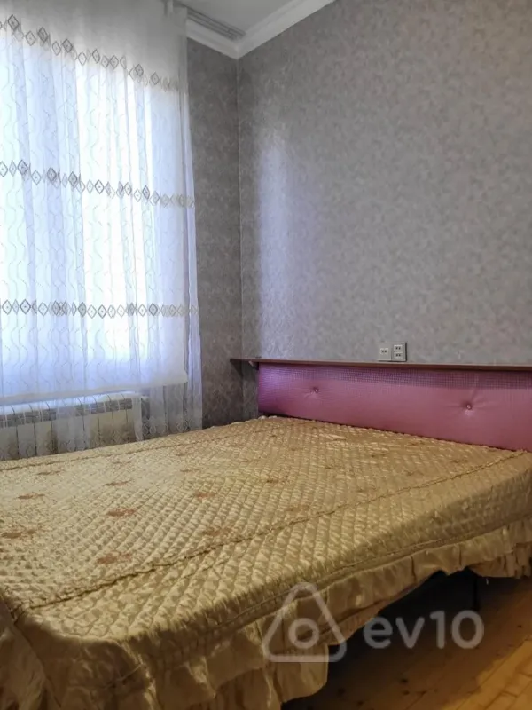 Kirayə verilir 2 otaqlı həyət evi 70 m²