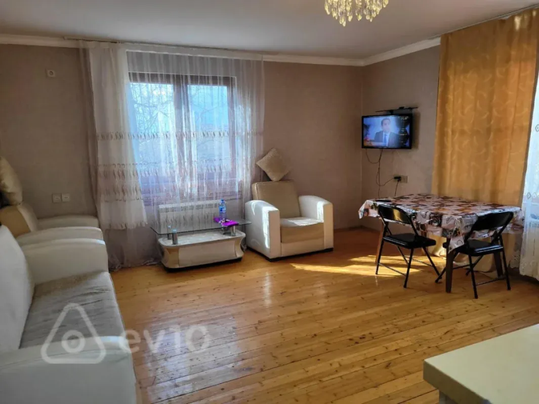 Kirayə verilir 2 otaqlı həyət evi 70 m²