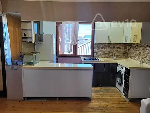 Kirayə verilir 2 otaqlı həyət evi 70 m²