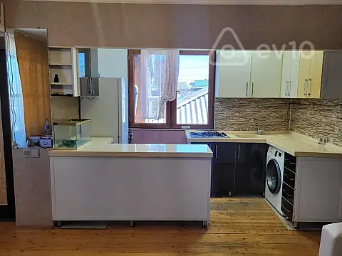 Kirayə verilir 2 otaqlı həyət evi 70 m²