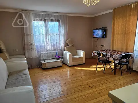 Kirayə verilir 2 otaqlı həyət evi 70 m²