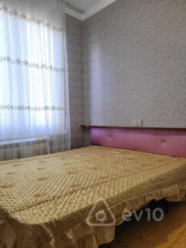 Kirayə verilir 2 otaqlı həyət evi 70 m²