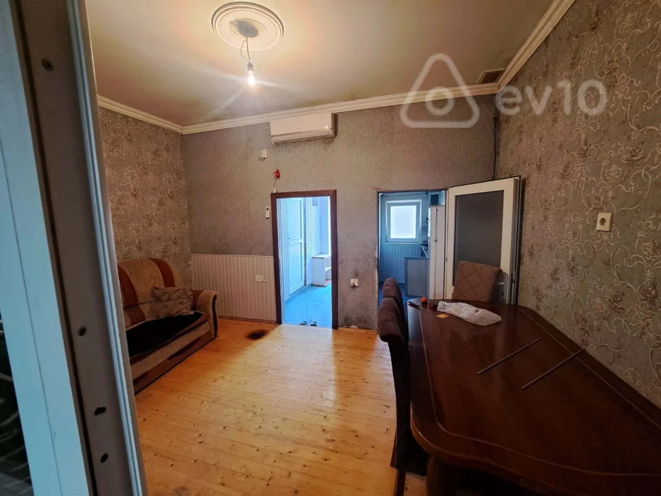 Kirayə verilir 1 otaqlı köhnə tikili 50 m²