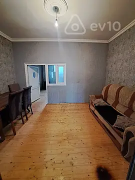 Kirayə verilir 1 otaqlı köhnə tikili 50 m²