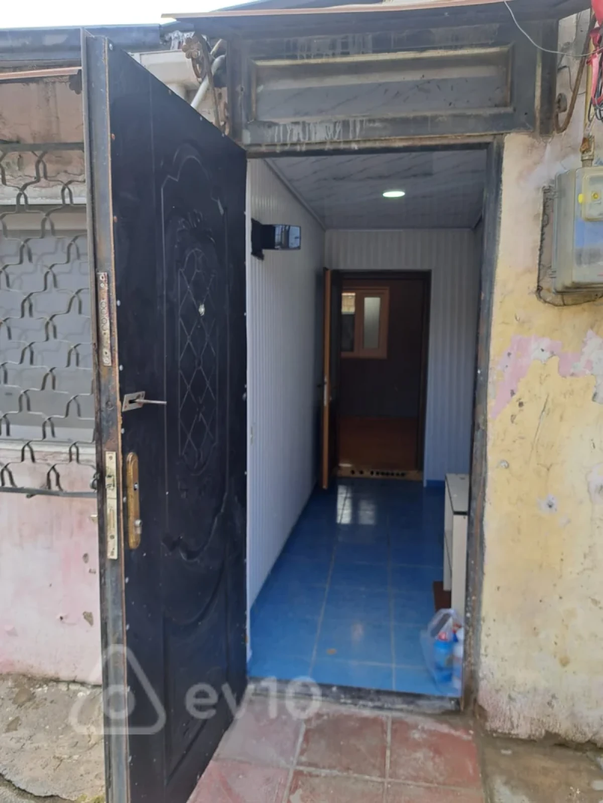 Kirayə verilir 1 otaqlı köhnə tikili 50 m²