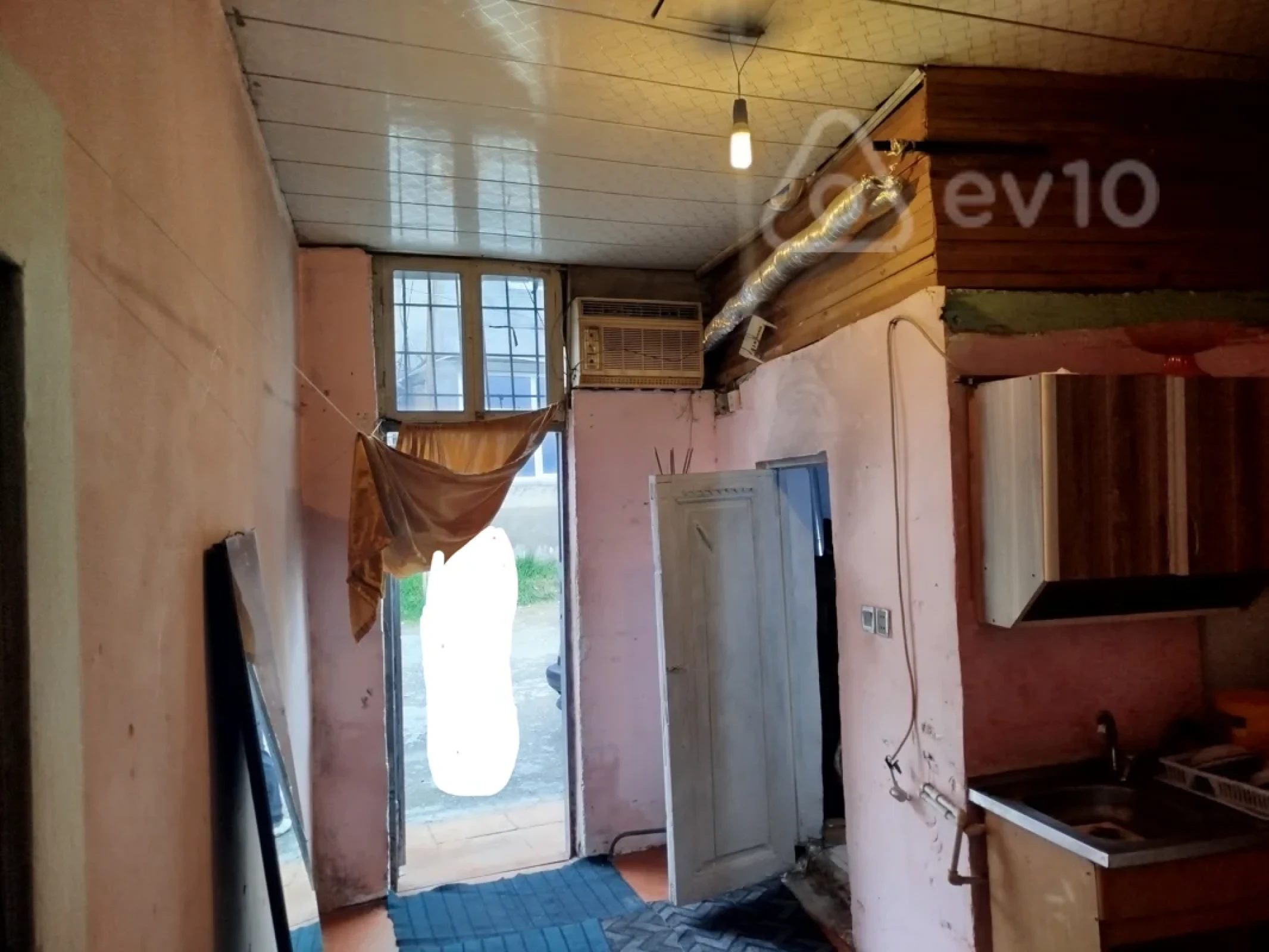 Kirayə verilir 1 otaqlı köhnə tikili 20 m²