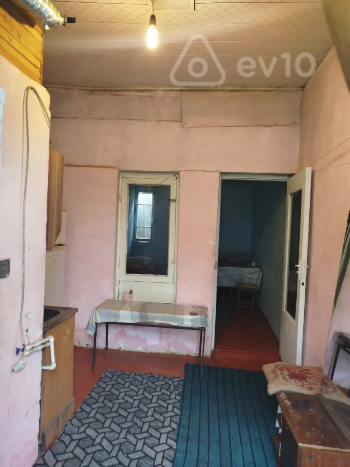 Kirayə verilir 1 otaqlı köhnə tikili 20 m²