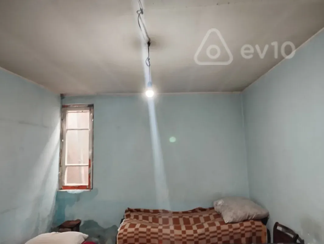 Kirayə verilir 1 otaqlı köhnə tikili 20 m²