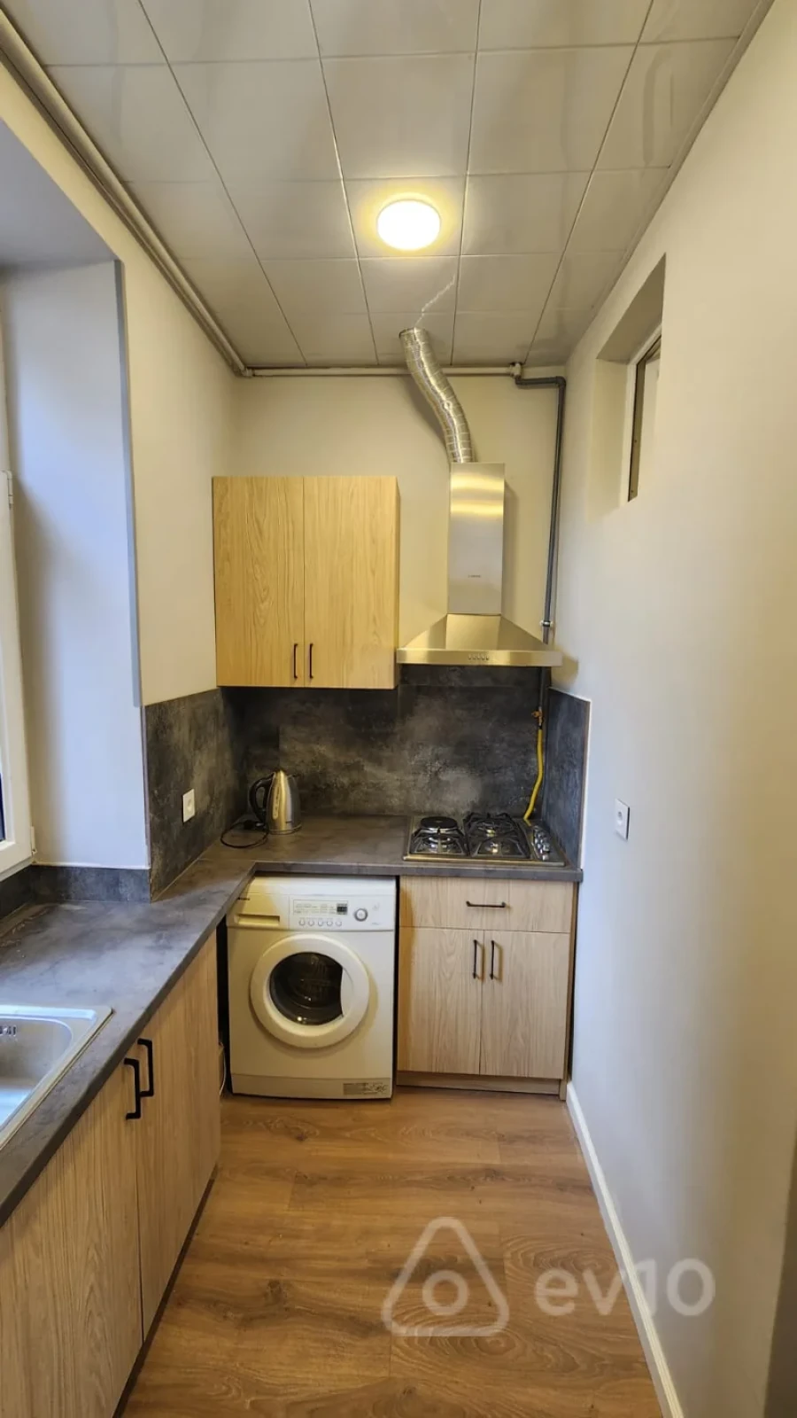 Satılır 2 otaqlı köhnə tikili 55 m²