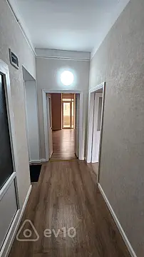 Satılır 2 otaqlı köhnə tikili 55 m²