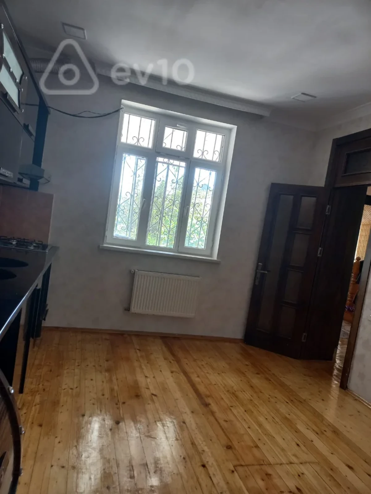 Kirayə verilir 6 otaqlı həyət evi 248 m²