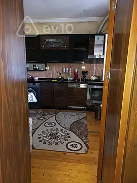 Kirayə verilir 6 otaqlı həyət evi 248 m²