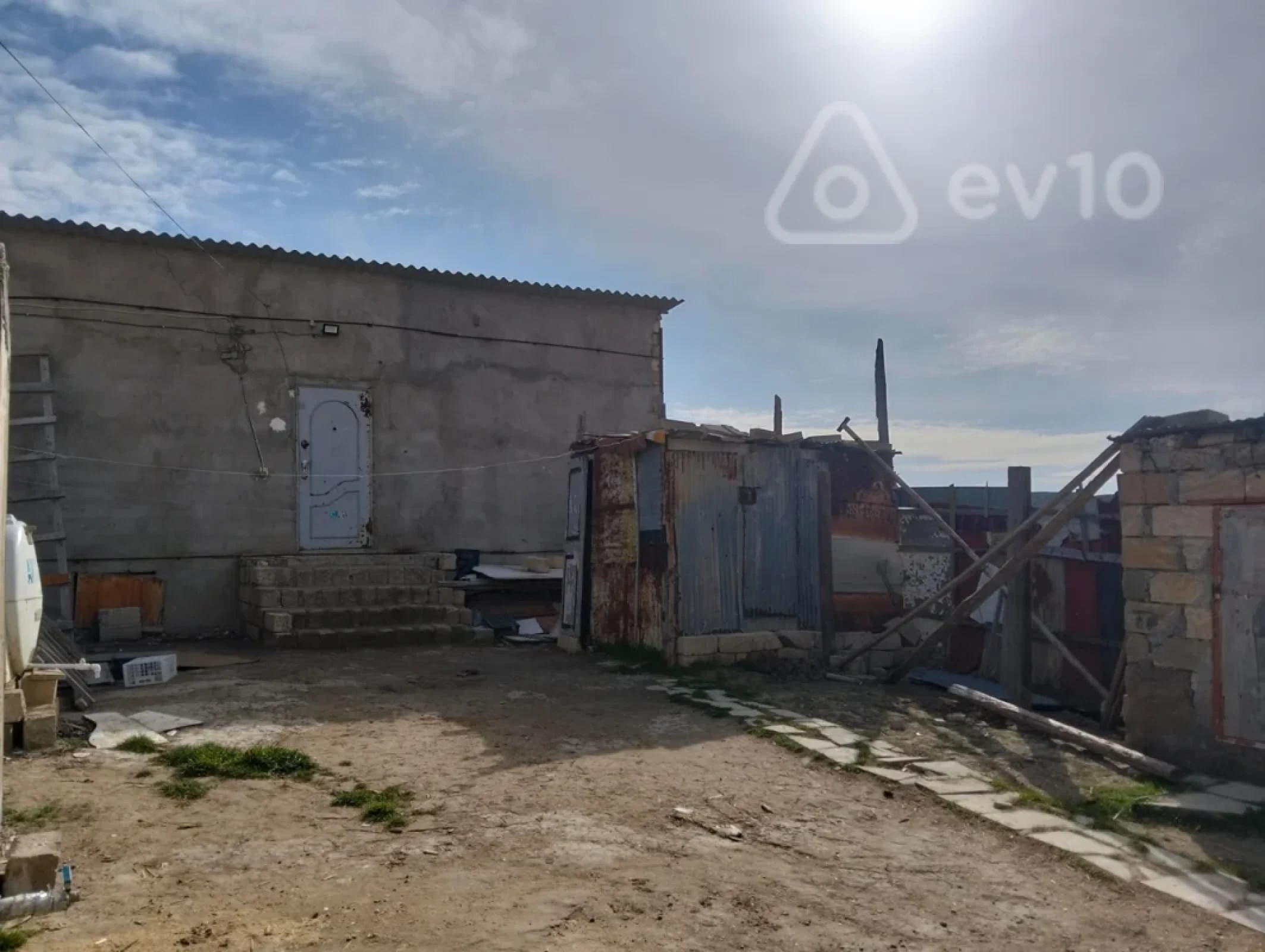 Satılır 2 otaqlı həyət evi 35 m²