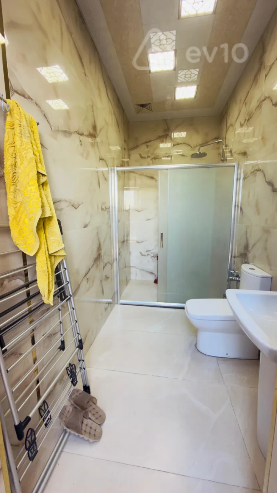 Kirayə verilir 3 otaqlı yeni tikili 400 m²