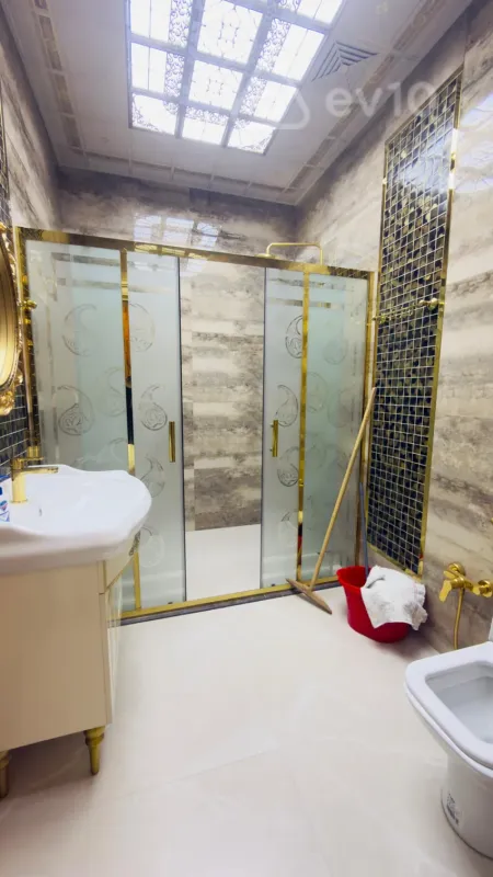 Kirayə verilir 3 otaqlı yeni tikili 400 m²