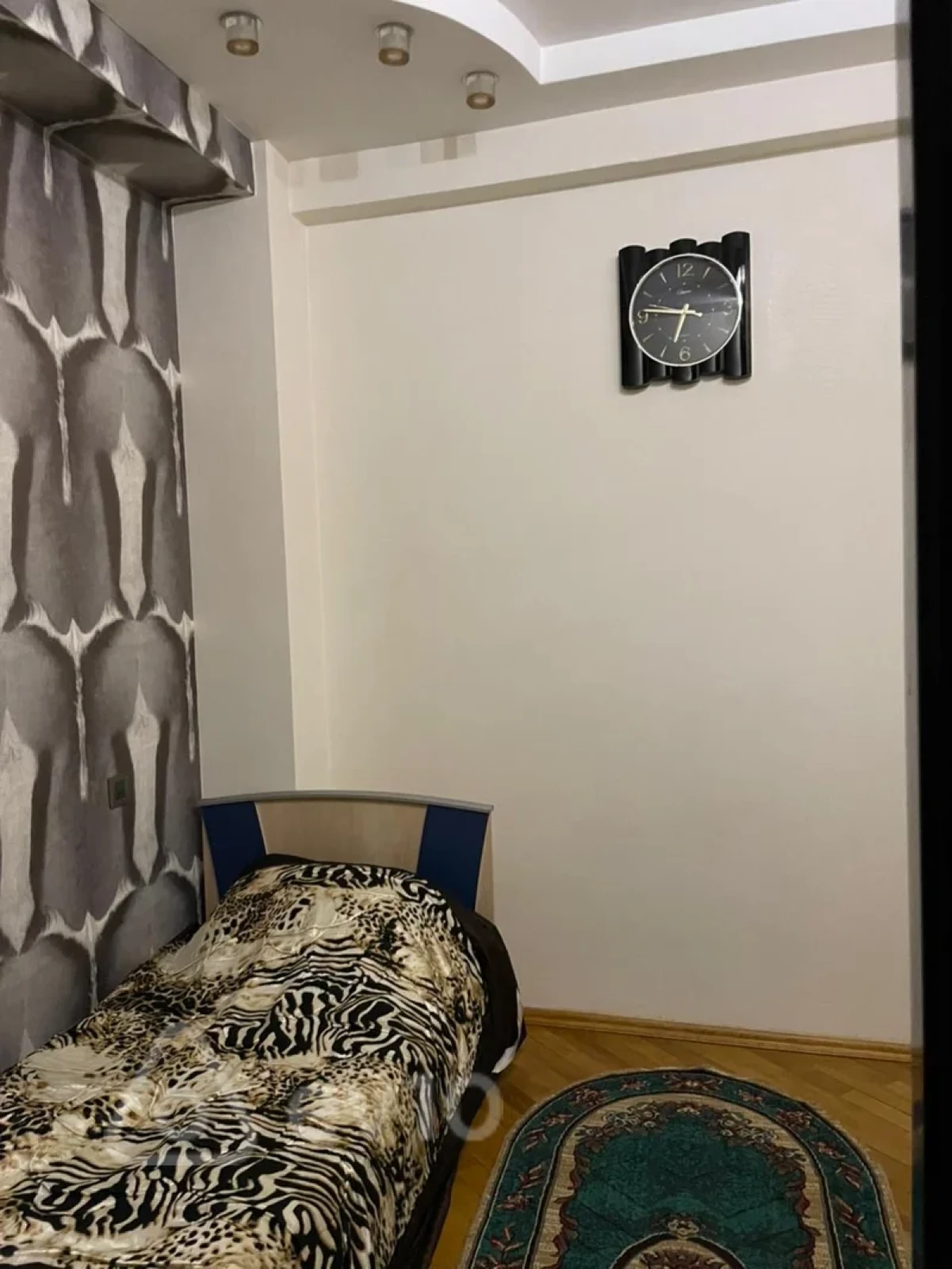 Kirayə verilir 3 otaqlı yeni tikili 105 m²