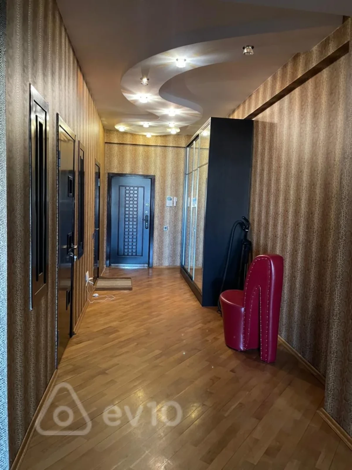 Kirayə verilir 3 otaqlı yeni tikili 105 m²