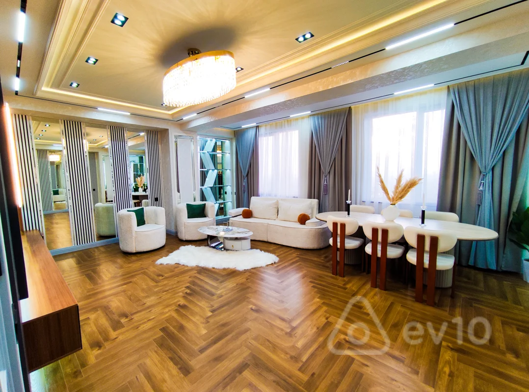 Satılır 4 otaqlı yeni tikili 185 m²