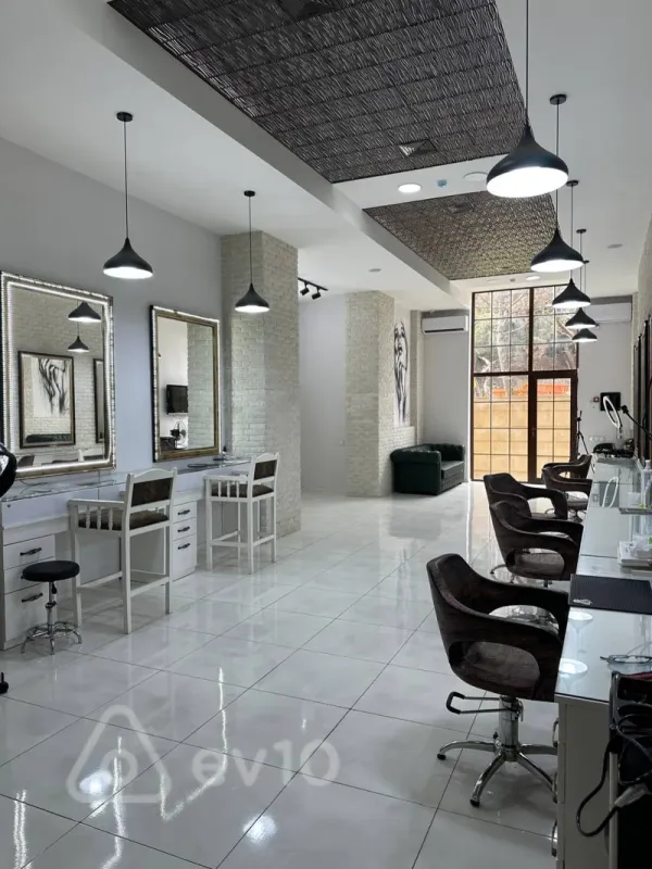 Kirayə verilir mənzil 164 m²