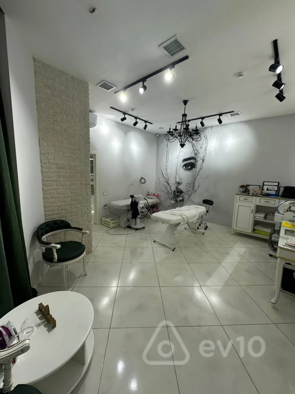 Kirayə verilir mənzil 164 m²