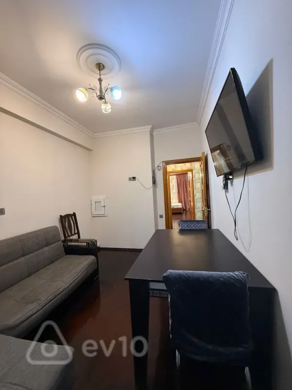 Kirayə verilir 2 otaqlı yeni tikili 50 m²
