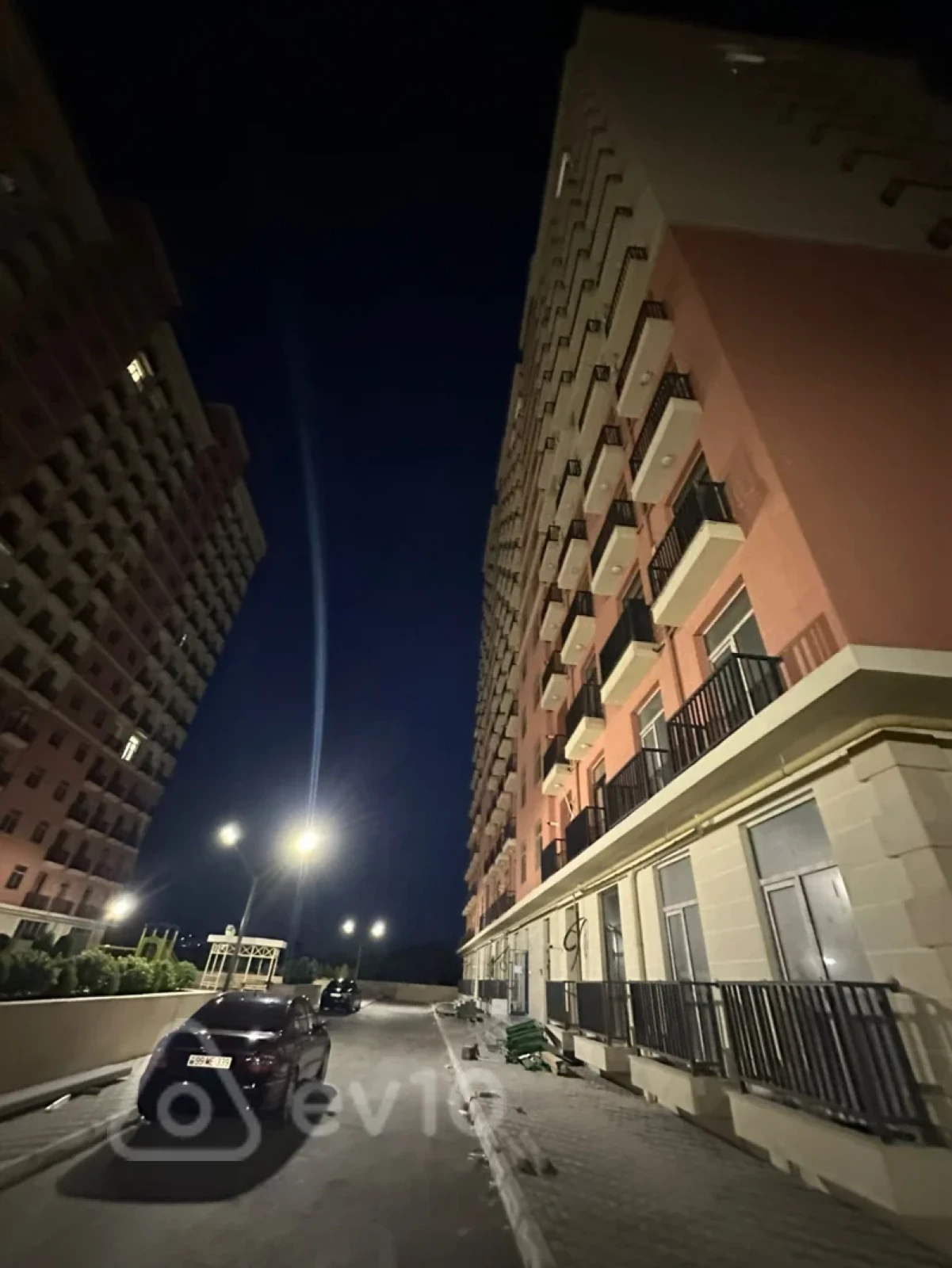 Kirayə verilir 2 otaqlı yeni tikili 77 m²