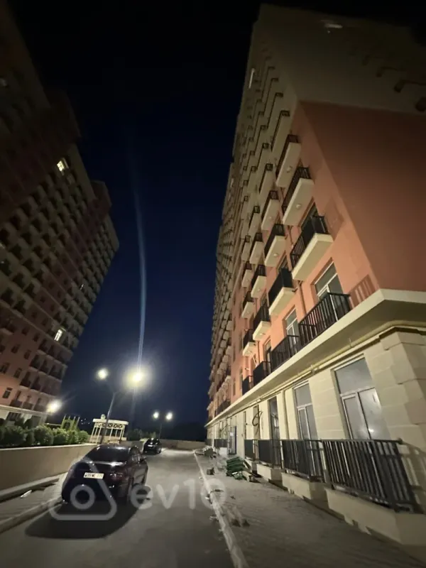 Kirayə verilir 2 otaqlı yeni tikili 77 m²