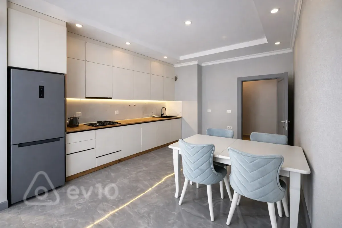 Kirayə verilir 2 otaqlı yeni tikili 77 m²