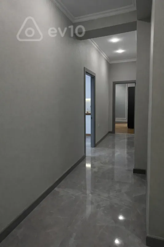 Kirayə verilir 2 otaqlı yeni tikili 77 m²