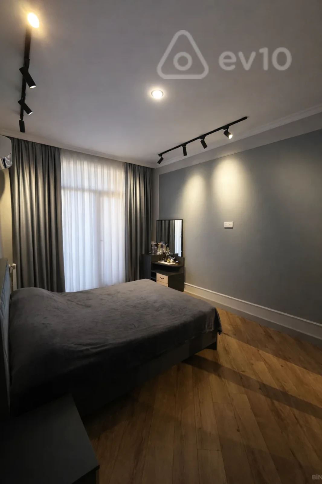 Kirayə verilir 2 otaqlı yeni tikili 77 m²