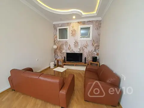 Kirayə verilir 4 otaqlı köhnə tikili 200 m² — Bakı, Səbail 4 otaq 200.00 m²