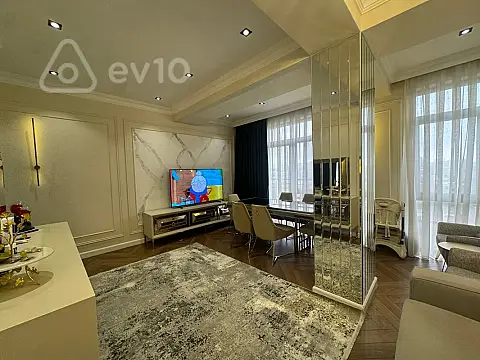 Satılır 3 otaqlı yeni tikili 120 m²
