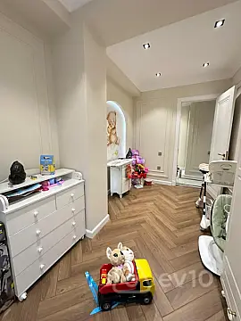 Satılır 3 otaqlı yeni tikili 120 m²
