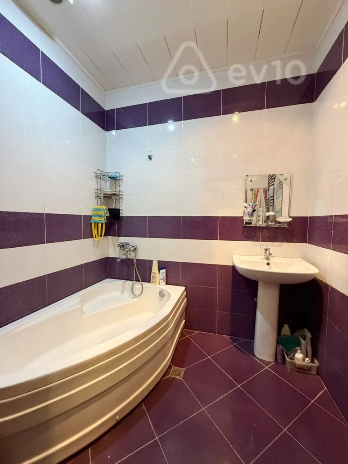 Satılır 3 otaqlı yeni tikili 110 m²