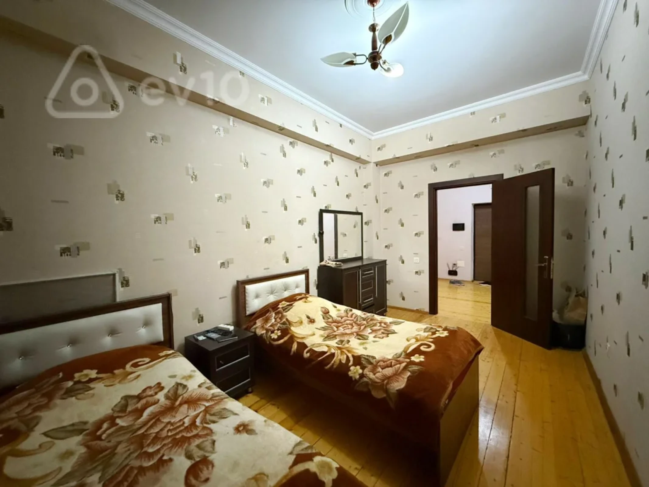 Satılır 3 otaqlı yeni tikili 110 m²