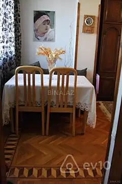 Kirayə verilir 2 otaqlı köhnə tikili 55 m²