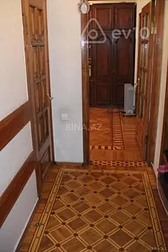 Kirayə verilir 2 otaqlı köhnə tikili 55 m²
