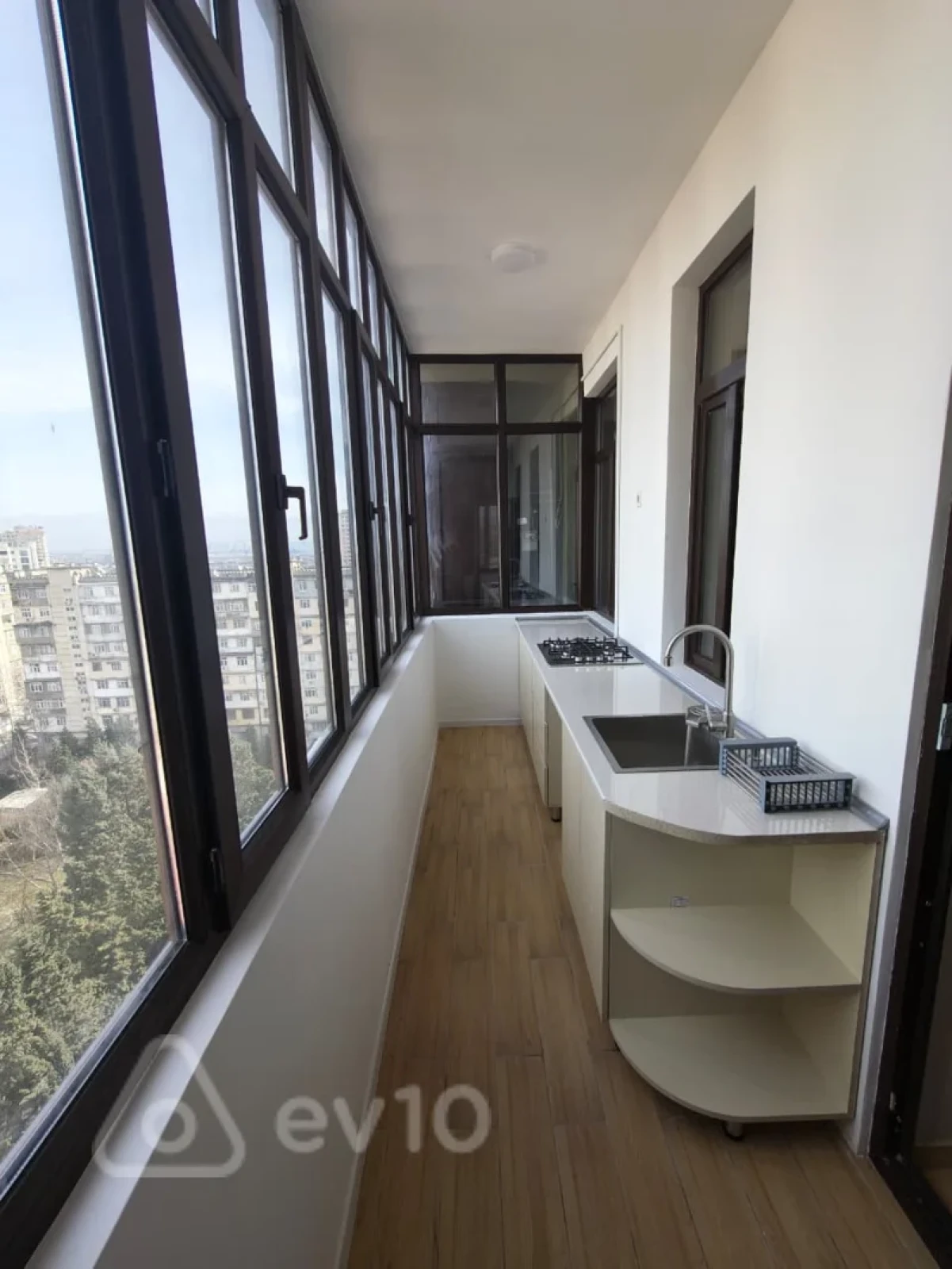 Satılır 3 otaqlı yeni tikili 127 m²