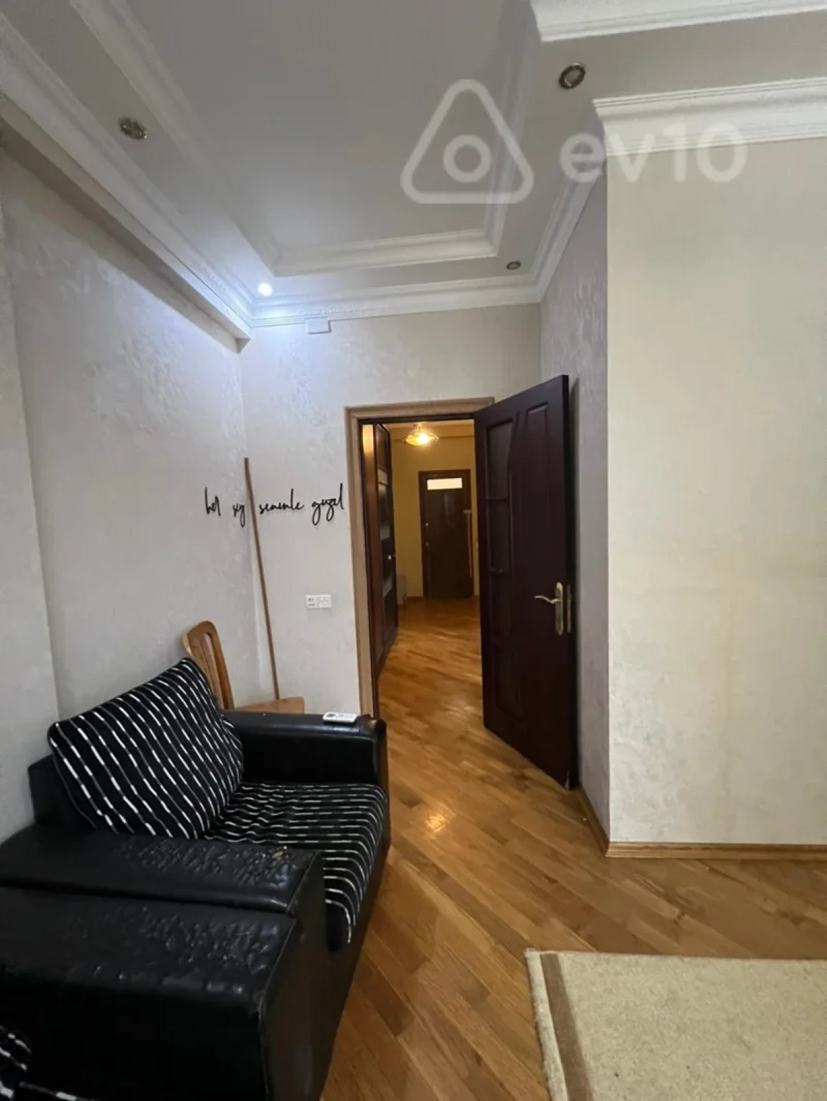 Kirayə verilir 2 otaqlı yeni tikili 75 m²