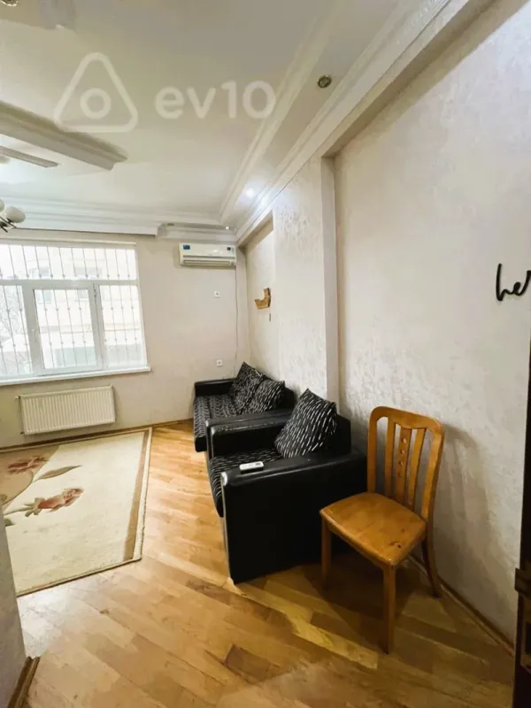 Kirayə verilir 2 otaqlı yeni tikili 75 m²